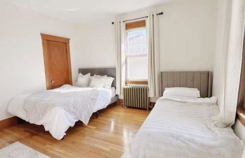 Spacious Revere 4 Bedrooms 2 Bathrooms Apartment Near Boston Airport and Beach - Foto 7