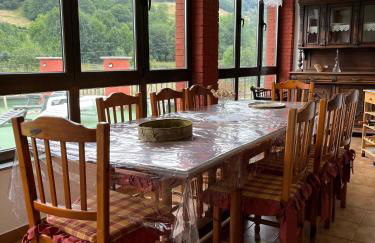 Casa Luisín,Casa rural completa con jacuzzi, Vistas a la montaña - Foto 4