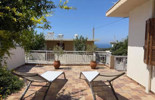 Maison authentique avec grande terrasse - Photo 1