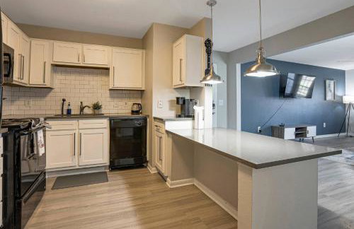 Central 9-Person Apt w/ WiFi, Near Downtown Austin - Foto 2