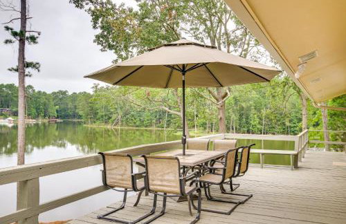 Waterfront Lakehouse w/ Private Dock & Fire Pit! - Foto 29