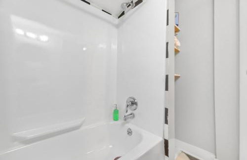 Little Italy Group Stay 4 TV's Pet Friendly - Foto 4