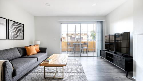 Dapper WeHo 1BR nr Groceries Shopping LAX-386 - Foto 1, Other