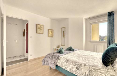 Le Montaigne - Climatisation, Parking Privé, Tramway et Airbus - Photo 11