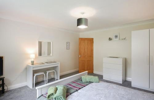 The Bungalow - Photo 12