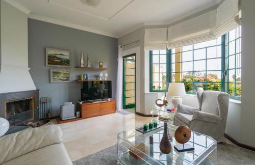 House with cozy garden BBQ and free parking - Foto 13