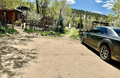 Rustic Log Cabin on Eco-Friendly Farm near Taos, New Mexico - Foto 64