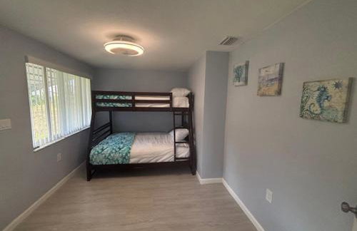 Charming 3BR Family Retreat Near Tarpon Springs - Foto 23