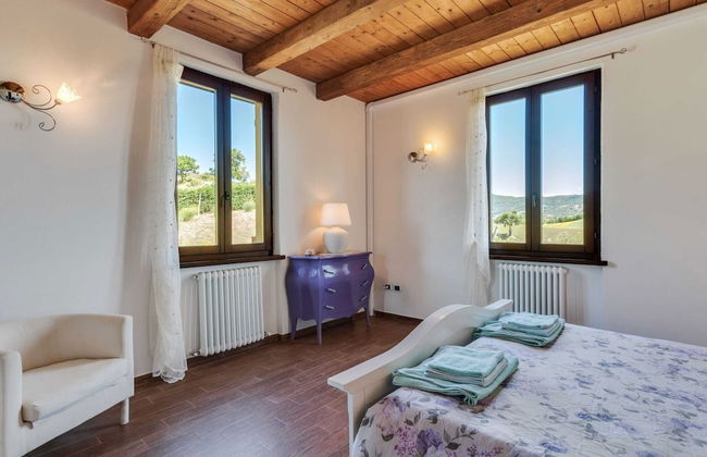 Villa in Piandimeleto With Pool & Sauna - Foto 6