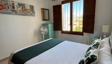 Apartamento con jardín, piscina y parking - Foto 5