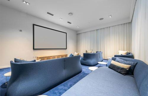 Tiffany Hazel - Rooftop Pool, Gym, & Walk to Beach - Foto 21