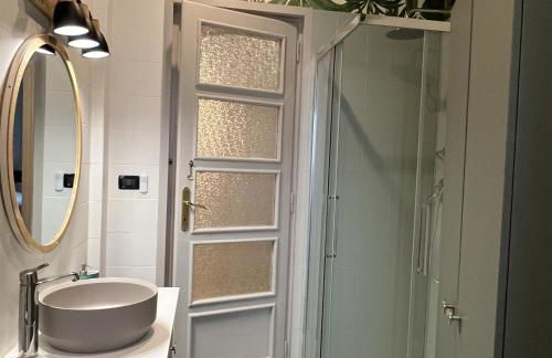 Urban Jungle apt - Self Check-in, Metro, Train - Foto 19