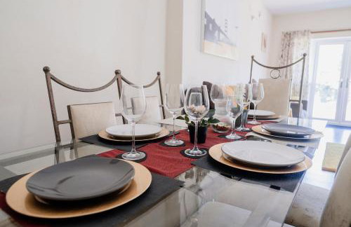 Spacious 6 bedroom House in Dudley with optional Nursery-Drive and Garage-Families and Contractors Welcome - Foto 3