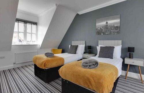 Elizabeth II Five Bedroom Spacious Home - Foto 23