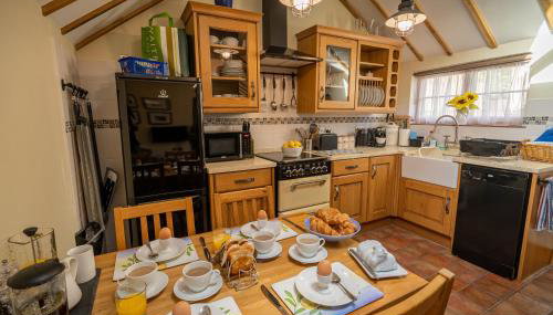 All Seasons Cottage Breaks - Foto 3, stove, dishwasher, toaster