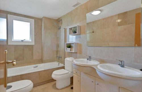 Guadalmina Golfside Residency - Free Parking - Photo 49