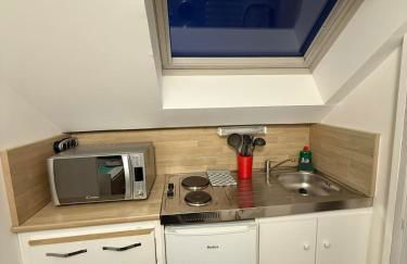 Renovated studio Place Saint-Sauveur, Caen city center - Foto 3