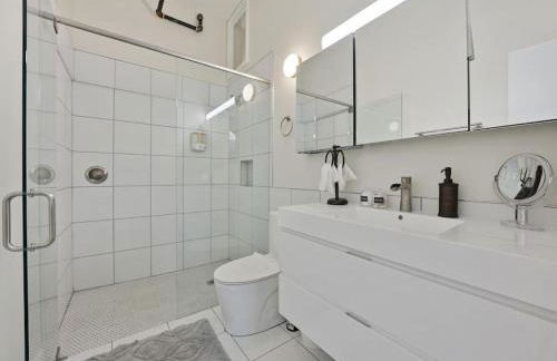 Findlay Suites Explore OTR with an Outdoor Deck - Foto 3