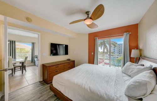 Spacious 2BR Oasis Steps to Treasure Island Beach - Foto 22