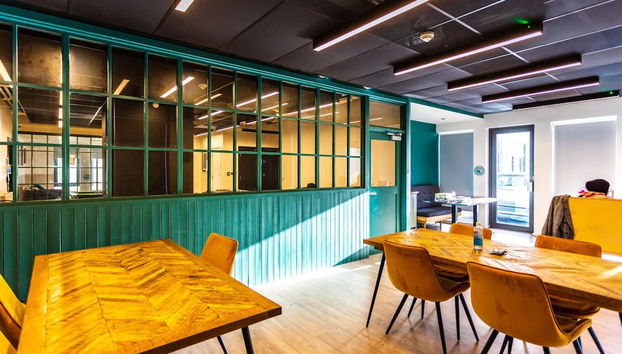 Coin salon dans le hall