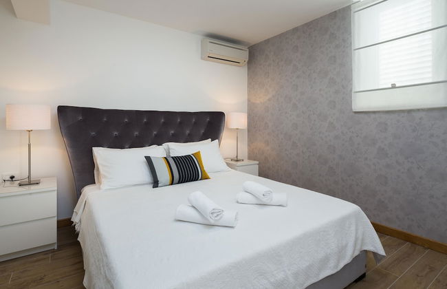 Stunning Villa Sofia With Heated Pool IN Split Hinterland - Foto 13