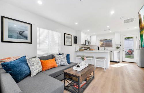 Cozy Cottage, Brand New, fully Private, walk to Everything - Foto 3