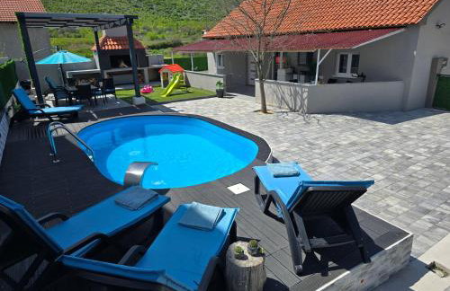 Grey House with heated pool Kričke Drniš - Foto 48