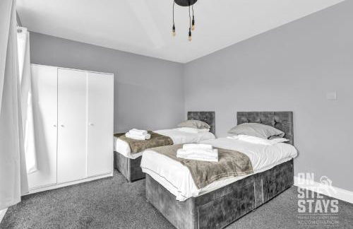 OnSiteStays - Large 3 bedroom, 2 bathroom, driveway, Garden, Sleeps 6 Comfortably - Foto 13