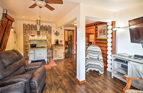 Lodge 88 - Steps to Weiner Lake with Dock and Boat! - Foto 6