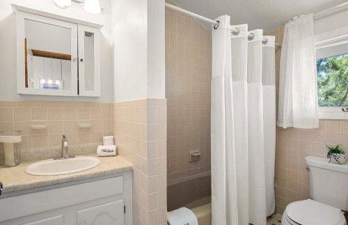 Unique waterfront home with stunning views - Foto 29