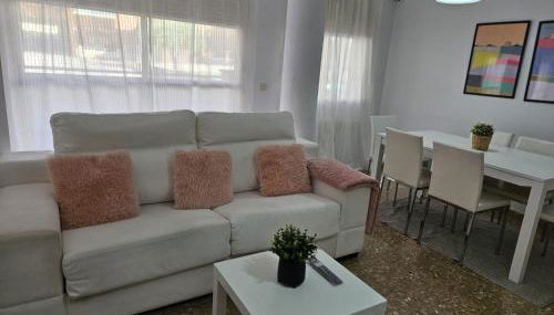 Alojamiento centrico en Hellin con garaje - Foto 3