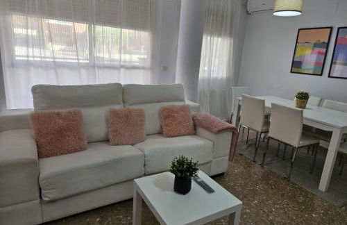 Alojamiento centrico en Hellin con garaje - Foto 3