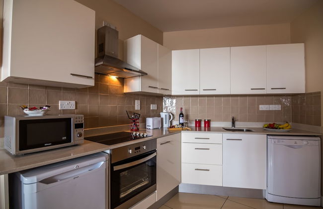 Galway Bay Sea View Apartments - Photo 26