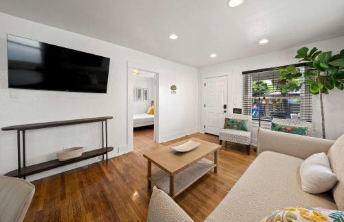 Mid-City 2BR Retreat Firepit Nights with Free Parking - Photo 16