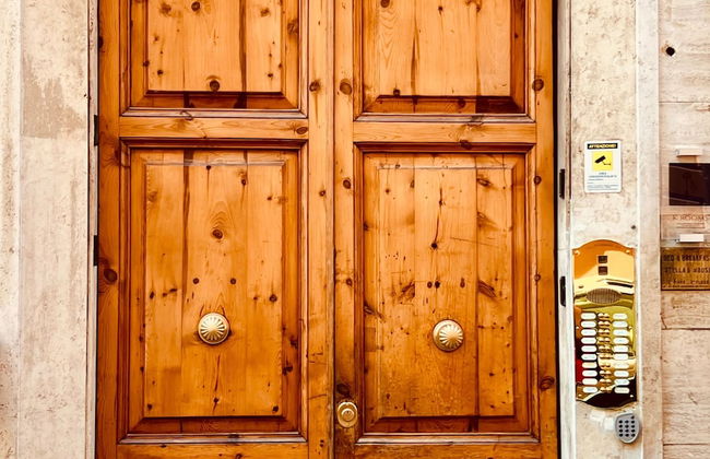 Bon Ton Design Rooms by DOT Suites - Photo 37