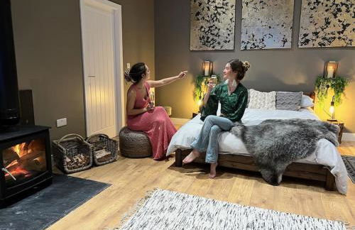 Quirky, Luxury Hideaway - Photo 30