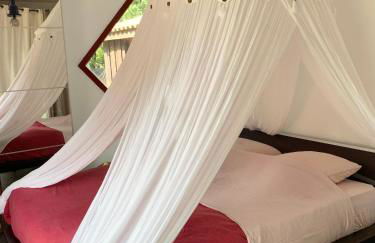 House de la Canopée, Swimming pool, Lake, Forest, large garden and WIFI - Foto 3