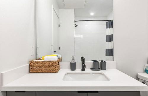 Chic Studio, Walk to Downtown With Skyline Views - Foto 8