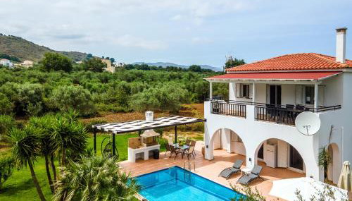 Kournas-sleeps8-parking-garden-pool-petfriendly - Foto 2, Garden, sunbed