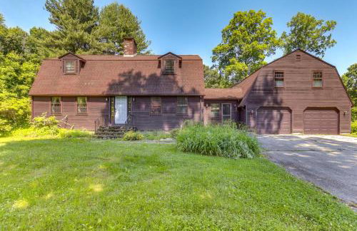 Spacious East Haddam Retreat with Private Pool! - Foto 39