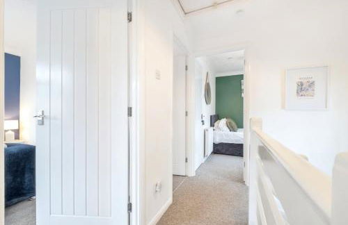 Stylish & Convenient 3 Bedroom House - Perfect for Contractors and Leisure Guests - Sleeps up to 5 - Foto 4