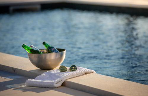 Villa Sunset Bay - amazing view and large heated pool - Foto 23