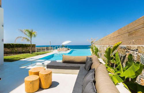 La Casa di Mare, Luxury Beach Front Villa with Private Pool, Whirlpools & Sauna, By ThinkVilla - Foto 11