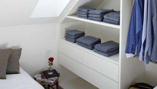 KönigsSCHLAF No3 - Die Große mit Balkon in der Konstanzer Altstadt - Foto 5, towels, wardrobe
