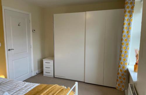 Fleetwood - 3 bedroom apartment, fab 4 contractors - Foto 20