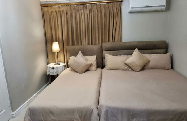 Savoy Lodge - Room - Foto 5