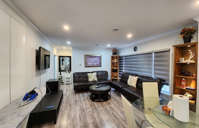 Sarla Villa Surrey - Photo 21