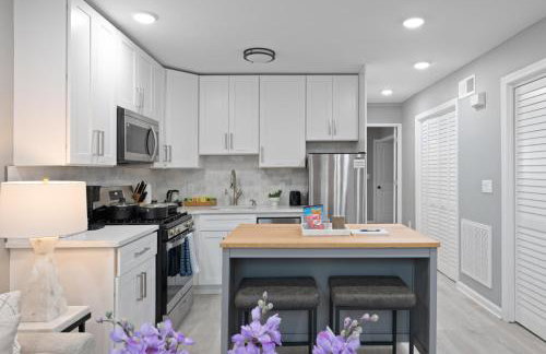 Modern Condo with Private Porch, Mins to NYC - Foto 9