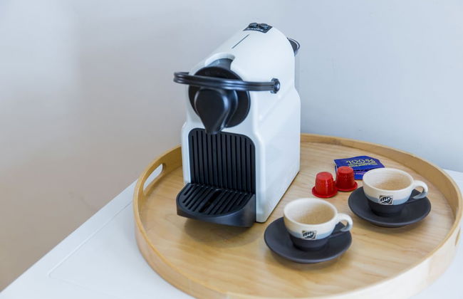 Bright 3BR Flat w/ AC in City Center by LovelyStay - Photo 69