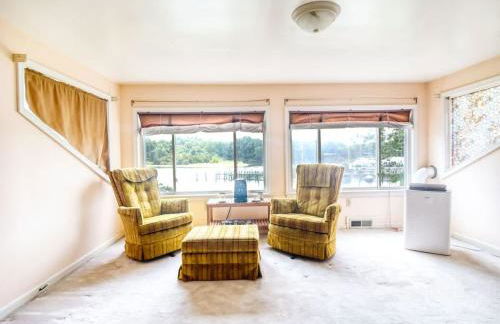 Boho Waterfront Getaway 5 Bedroom Retreat - Foto 8